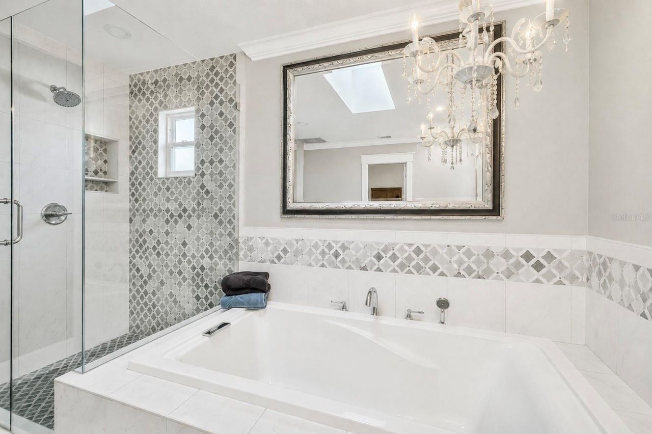 427 Villagrande Avenue S, Saint Petersburg, FL 33707 Photo