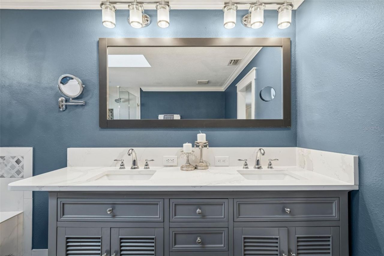 427 Villagrande Avenue S, Saint Petersburg, FL 33707 Photo