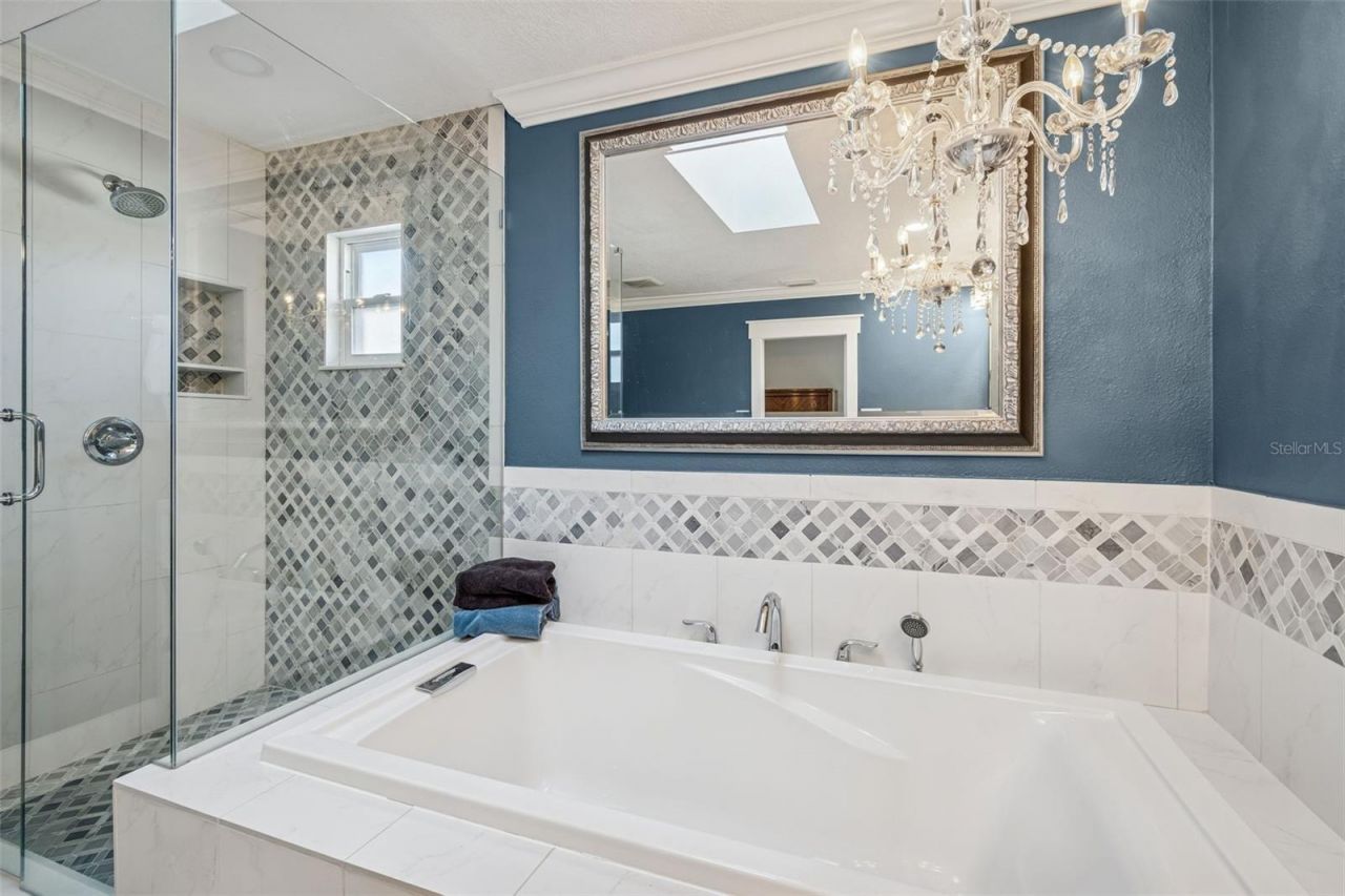 427 Villagrande Avenue S, Saint Petersburg, FL 33707 Photo