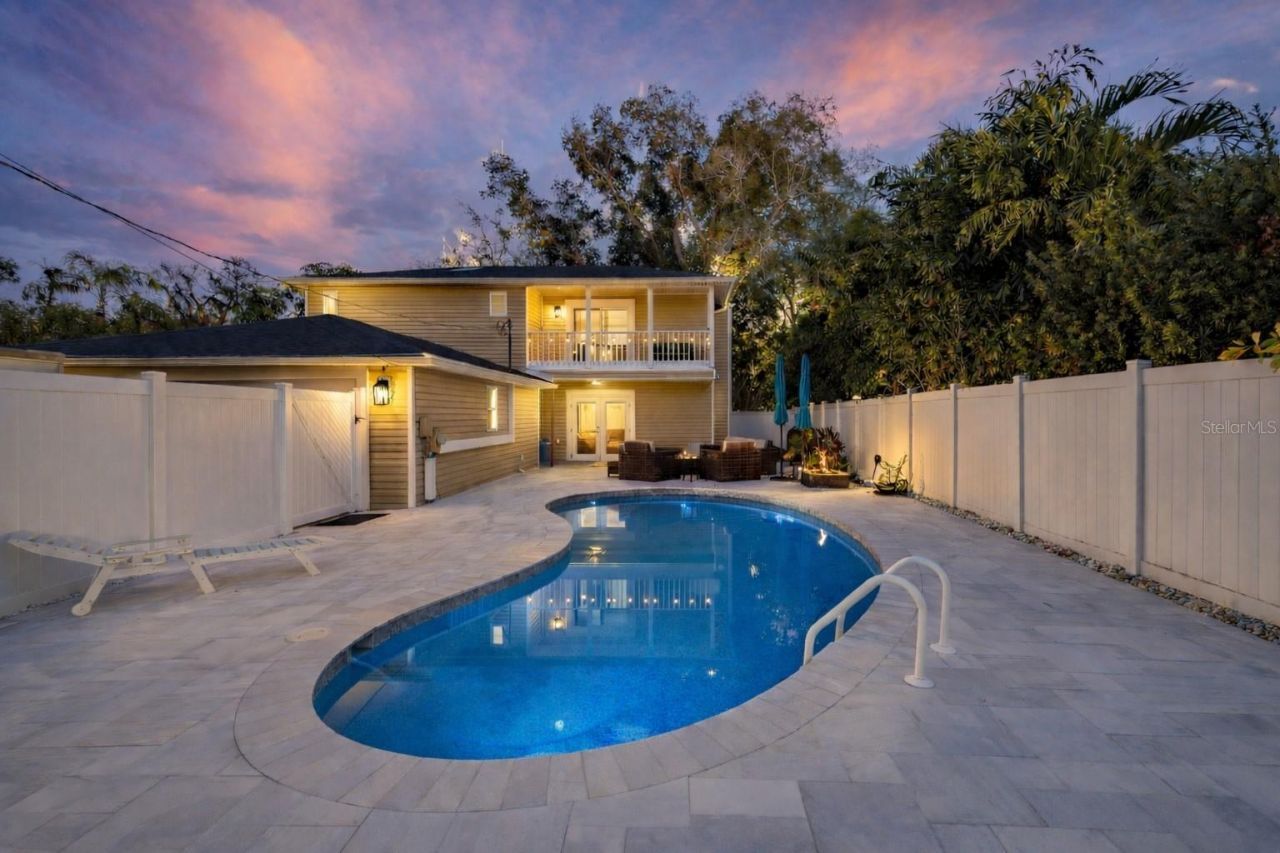 427 Villagrande Avenue S, Saint Petersburg, FL 33707 Photo