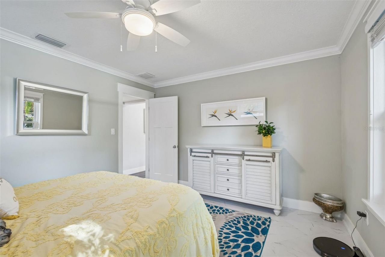 427 Villagrande Avenue S, Saint Petersburg, FL 33707 Photo