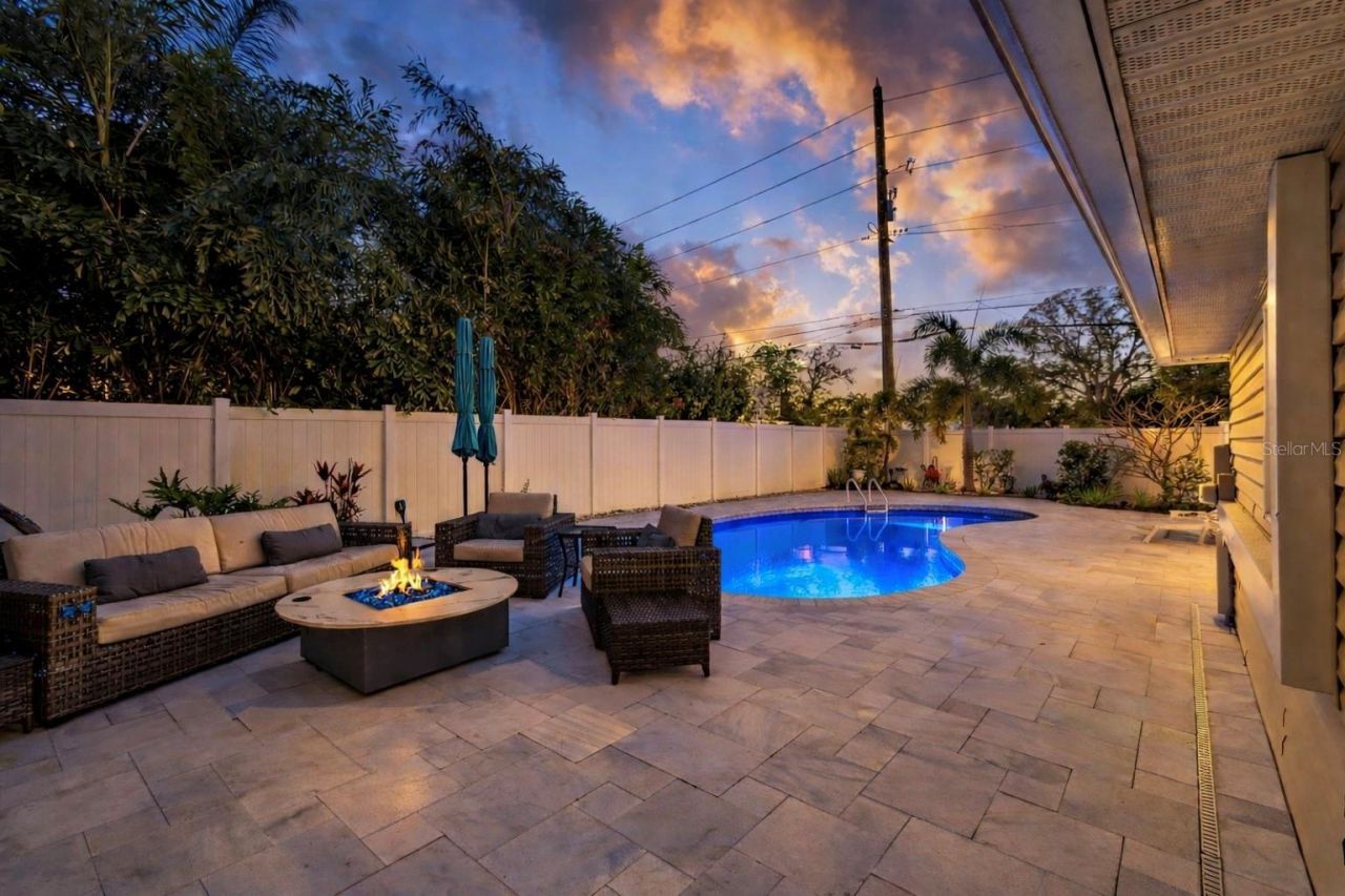 427 Villagrande Avenue S, Saint Petersburg, FL 33707 Photo