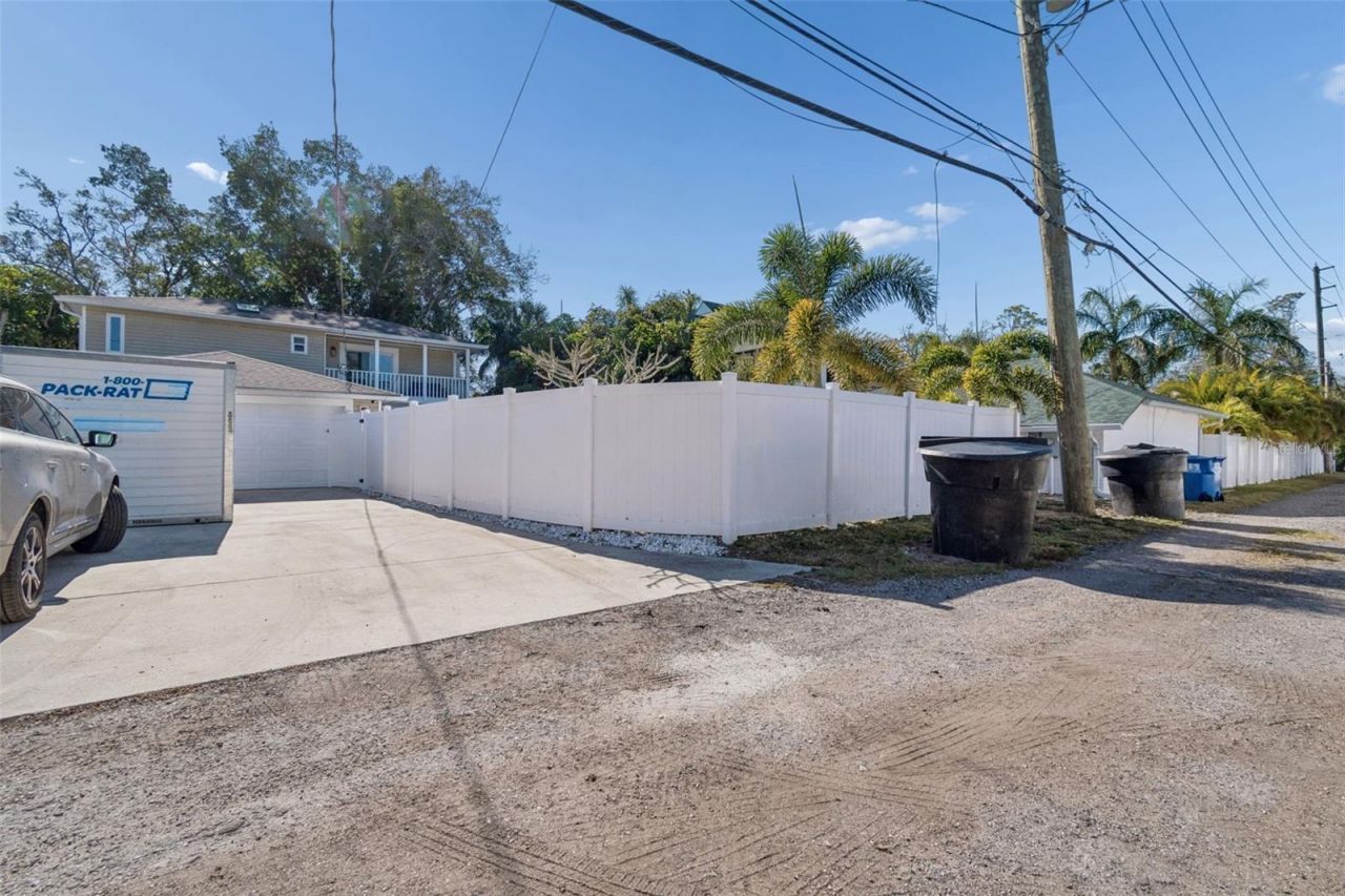 427 Villagrande Avenue S, Saint Petersburg, FL 33707 Photo