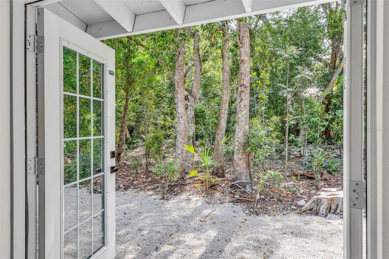 218 Lignumvitae Drive, Key Largo, FL 33037 Photo