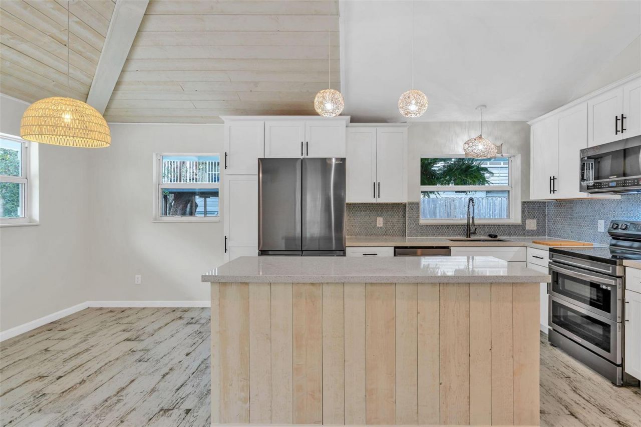 218 Lignumvitae Drive, Key Largo, FL 33037 Photo