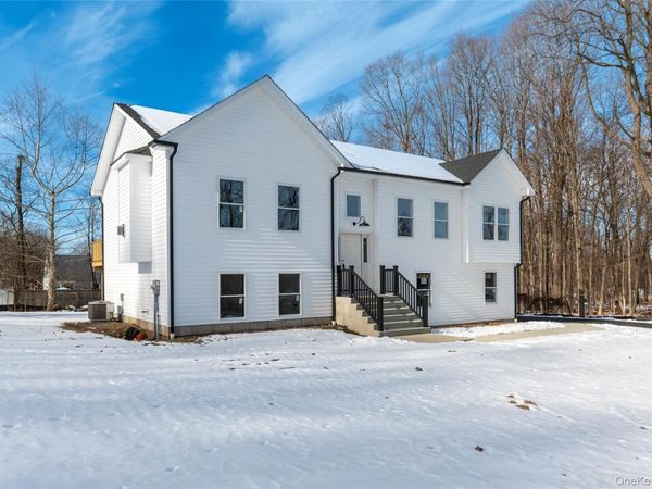 748 9W Route, Valley Cottage, NY 10989