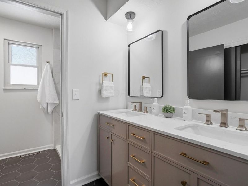 961 E College Avenue, Westerville, OH 43081 Photo 37