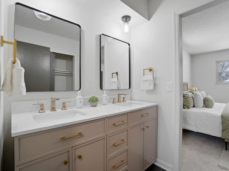 961 E College Avenue, Westerville, OH 43081 Photo 39