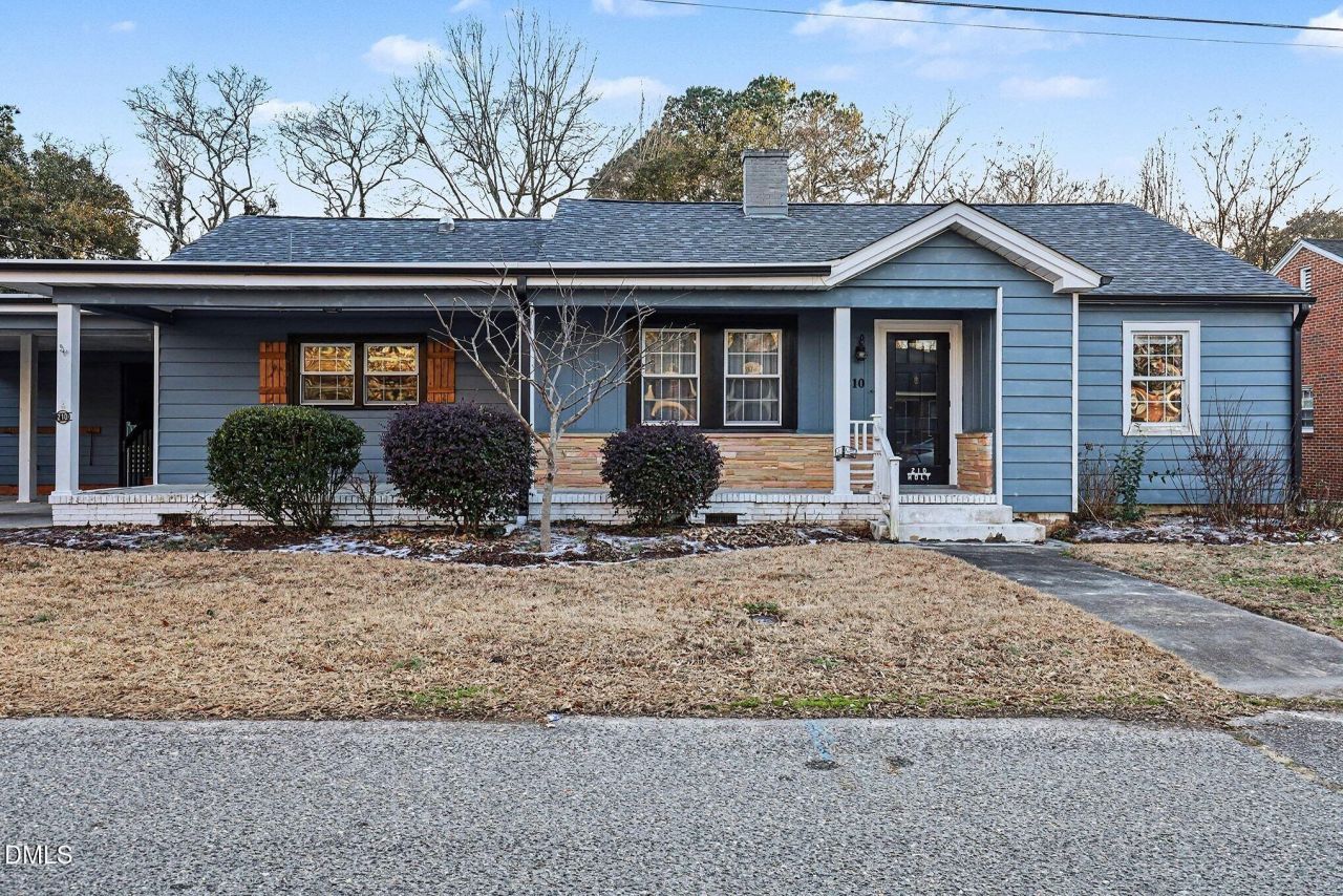 210 E Holt Street, Smithfield, NC 27577 Main Photo