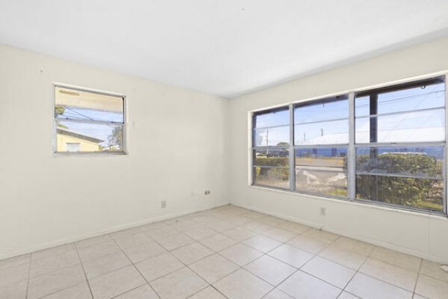 110 SW 12th Avenue, South Bay, FL 33493 Photo