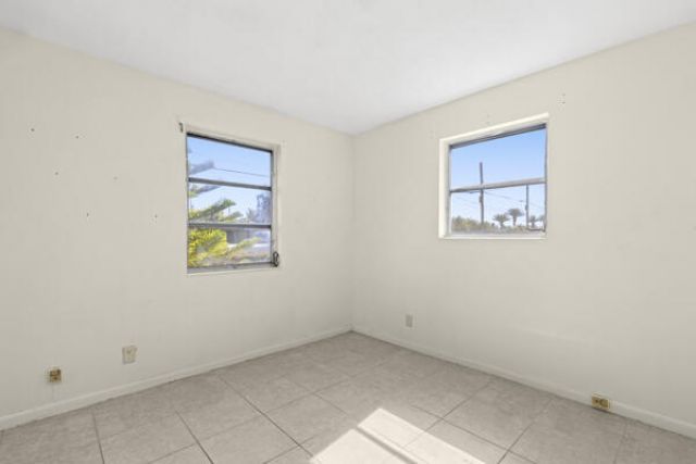 110 SW 12th Avenue, South Bay, FL 33493 Photo