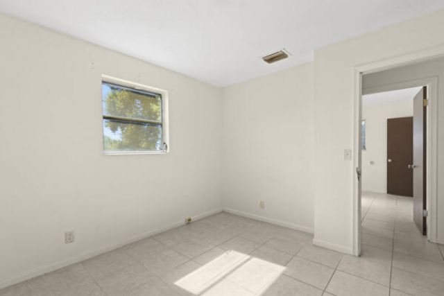 110 SW 12th Avenue, South Bay, FL 33493 Photo