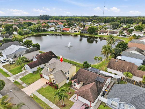 2805 Foxhall Drive E, West Palm Beach, FL 33417