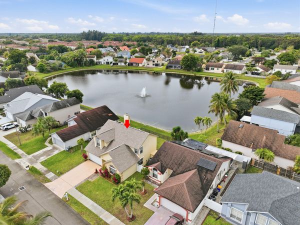 2805 Foxhall Drive E, West Palm Beach, FL 33417