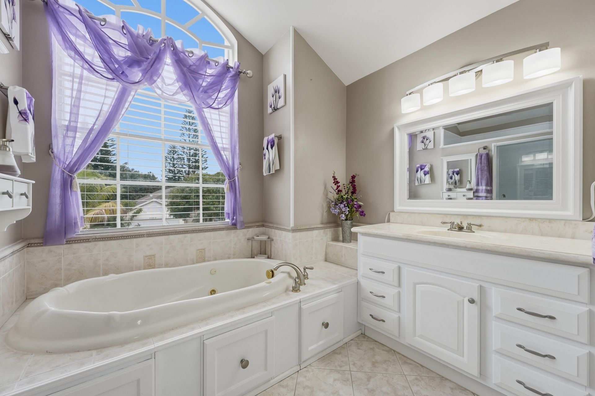 2805 Foxhall Drive E, West Palm Beach, FL 33417 Photo