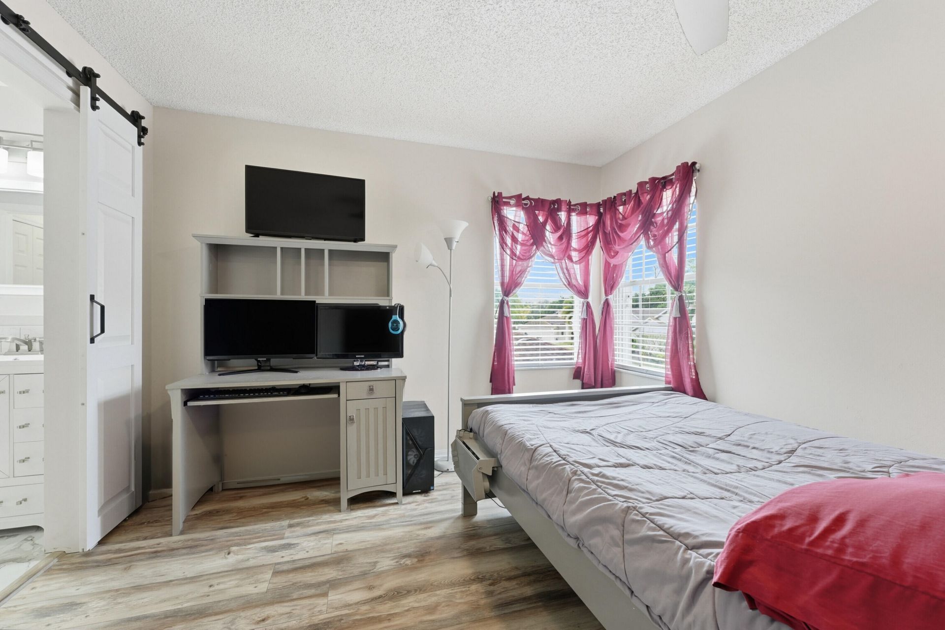 2805 Foxhall Drive E, West Palm Beach, FL 33417 Photo