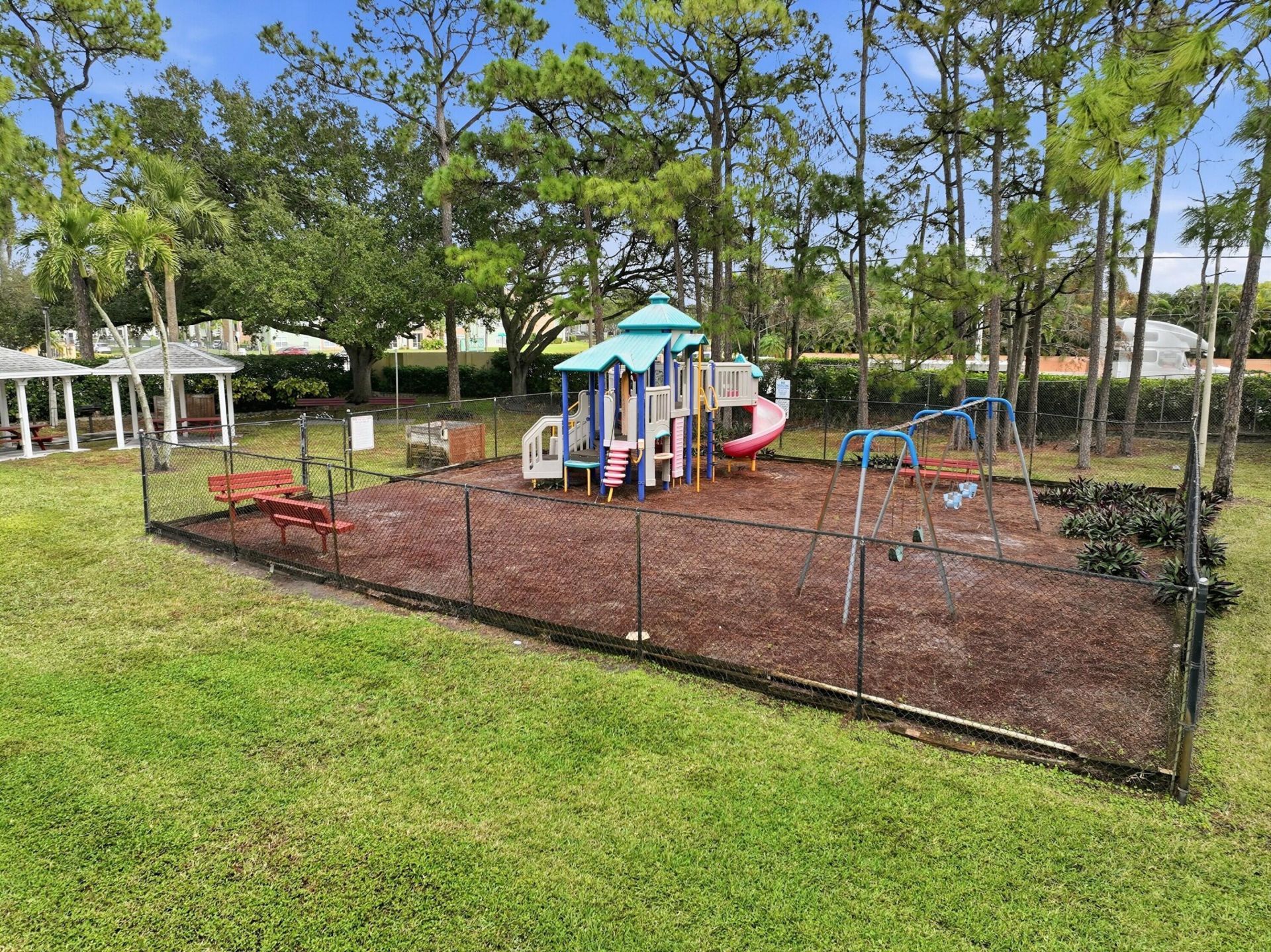 2805 Foxhall Drive E, West Palm Beach, FL 33417 Photo