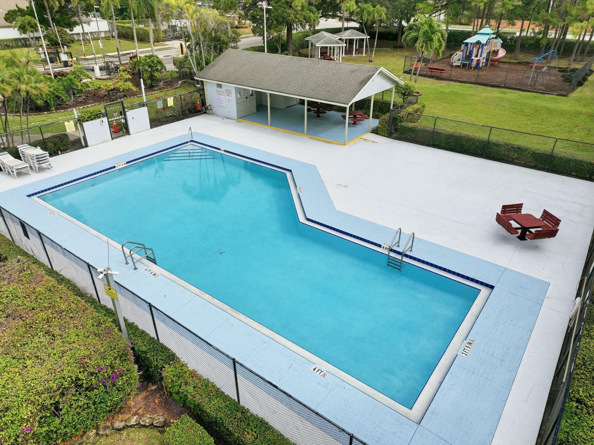 2805 Foxhall Drive E, West Palm Beach, FL 33417 Photo