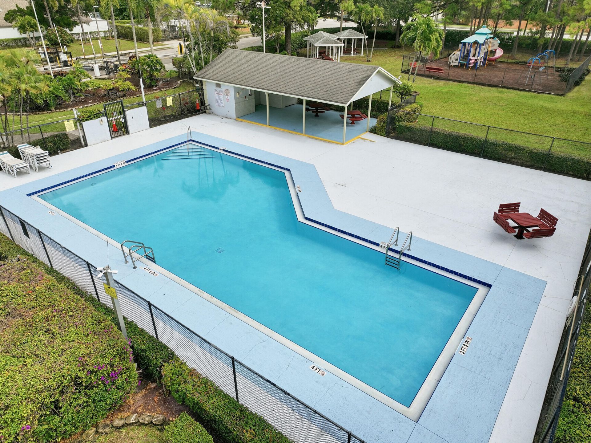 2805 Foxhall Drive E, West Palm Beach, FL 33417 Photo