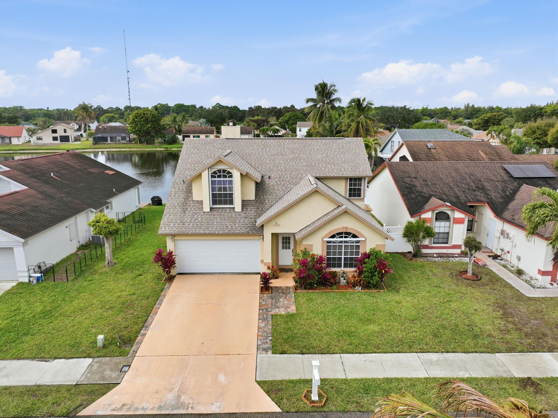 2805 Foxhall Drive E, West Palm Beach, FL 33417 Photo