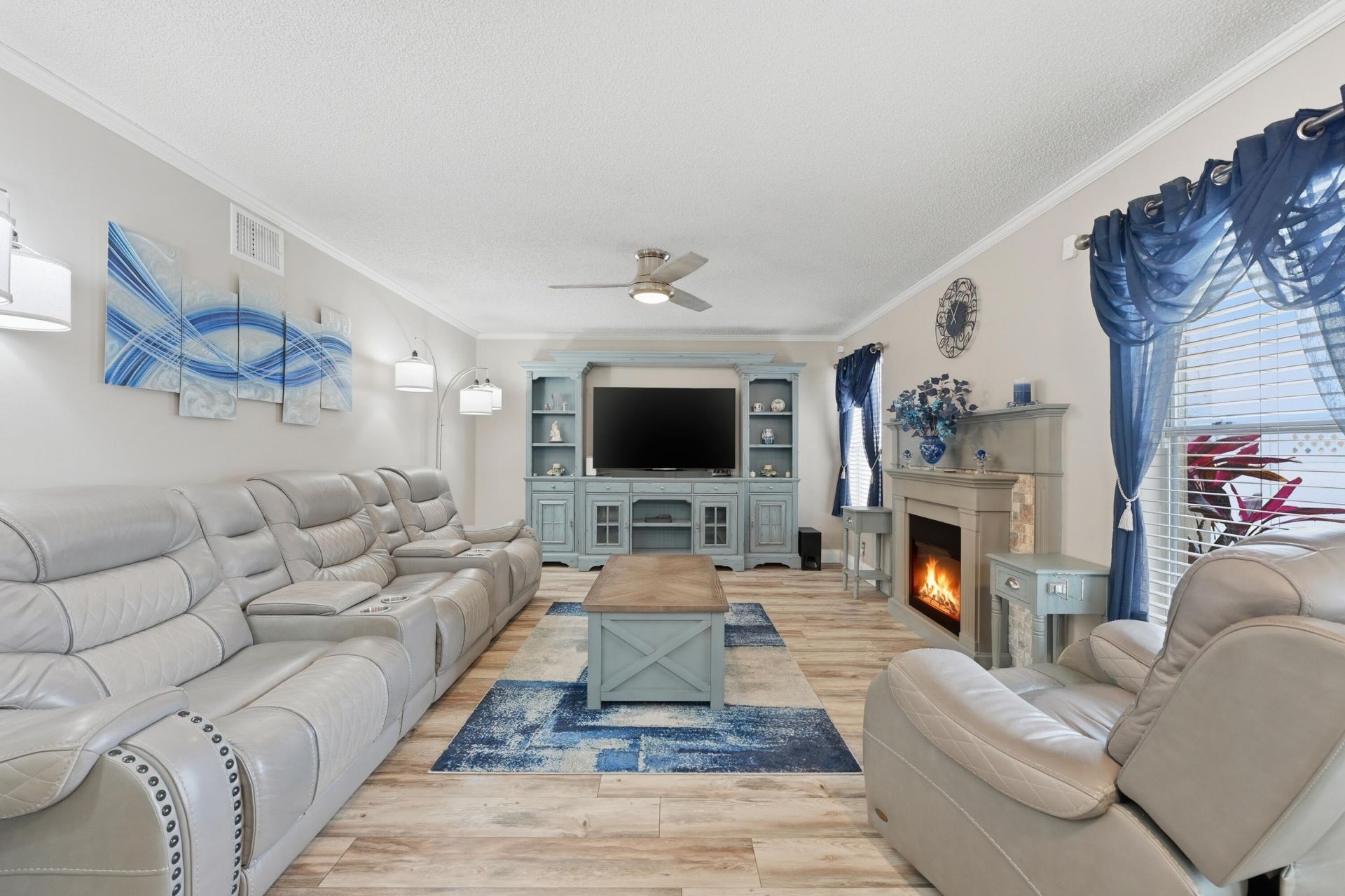 2805 Foxhall Drive E, West Palm Beach, FL 33417 Photo