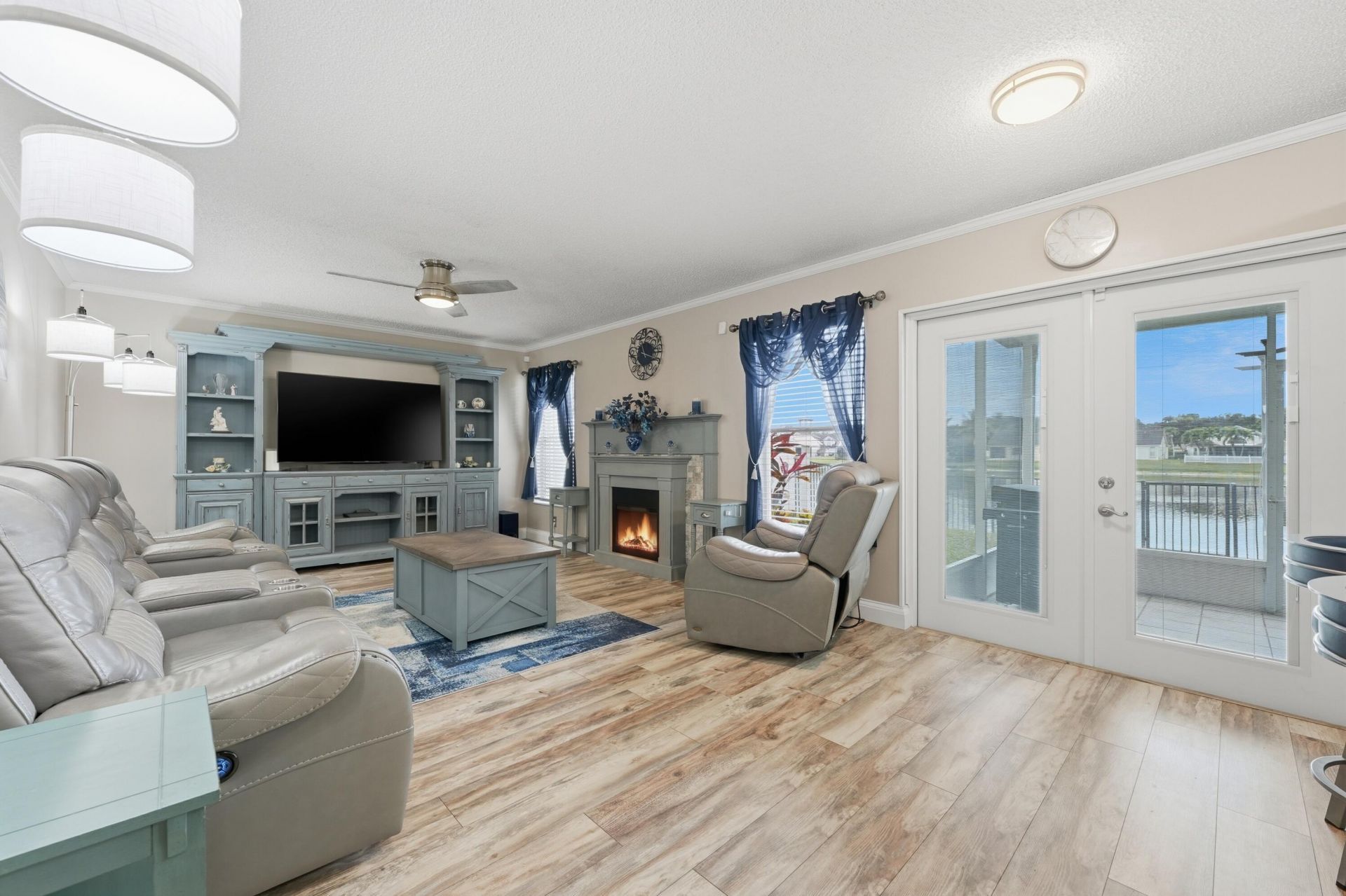 2805 Foxhall Drive E, West Palm Beach, FL 33417 Photo