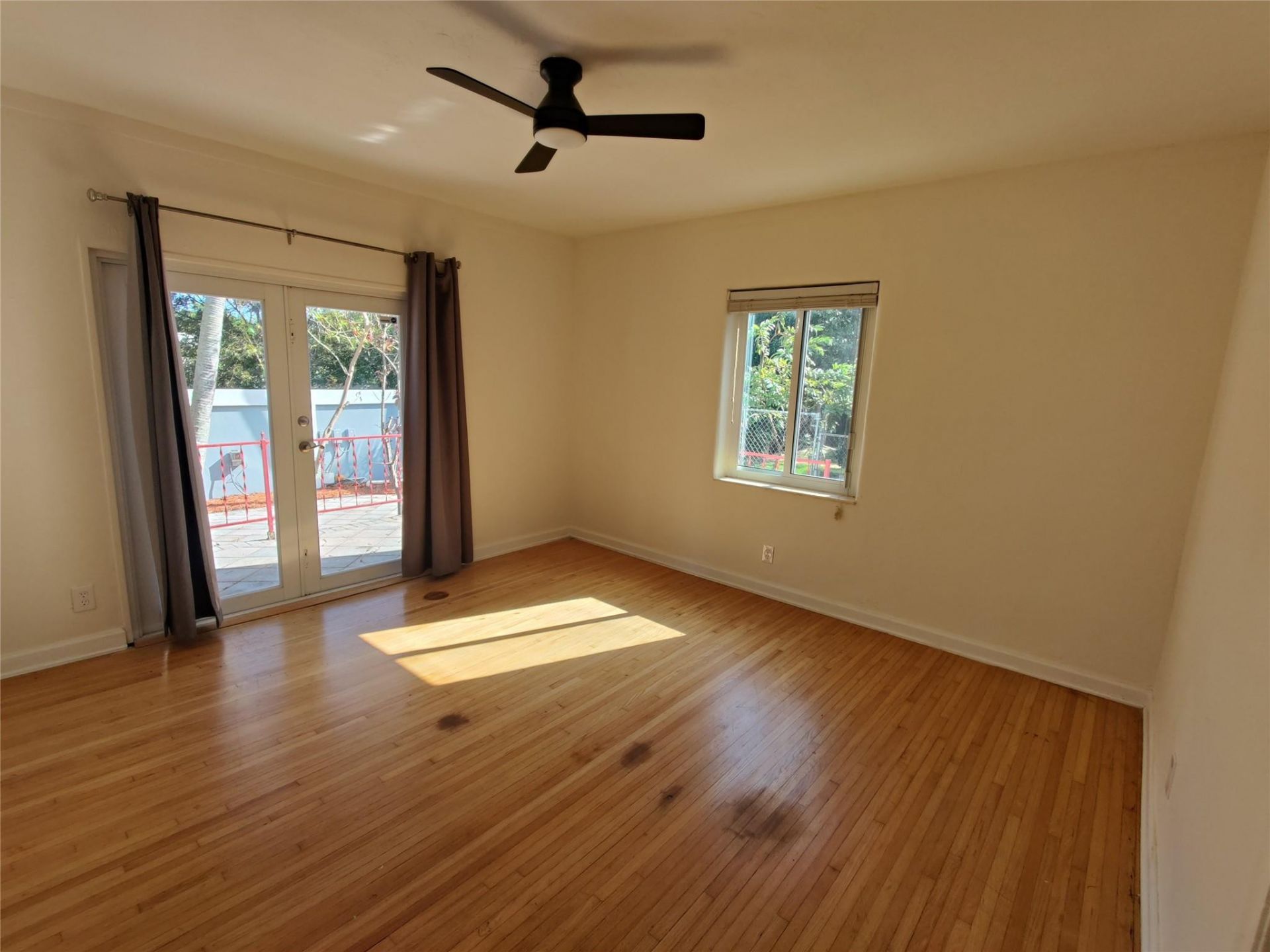 733 NE 18th Avenue, Fort Lauderdale, FL 33304 Photo