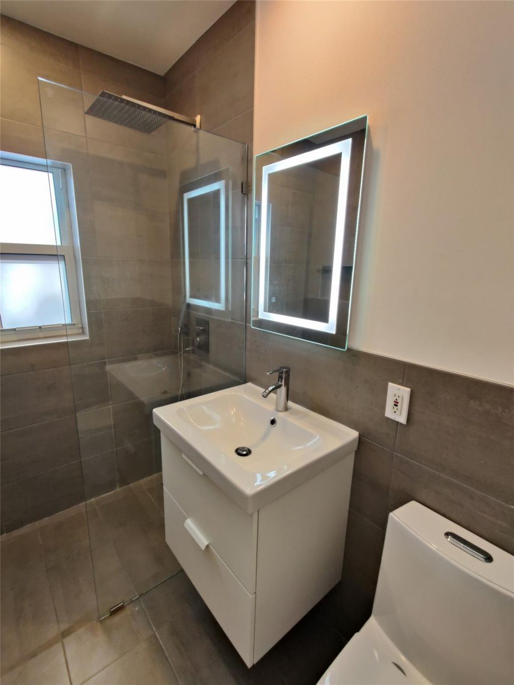 733 NE 18th Avenue, Fort Lauderdale, FL 33304 Photo