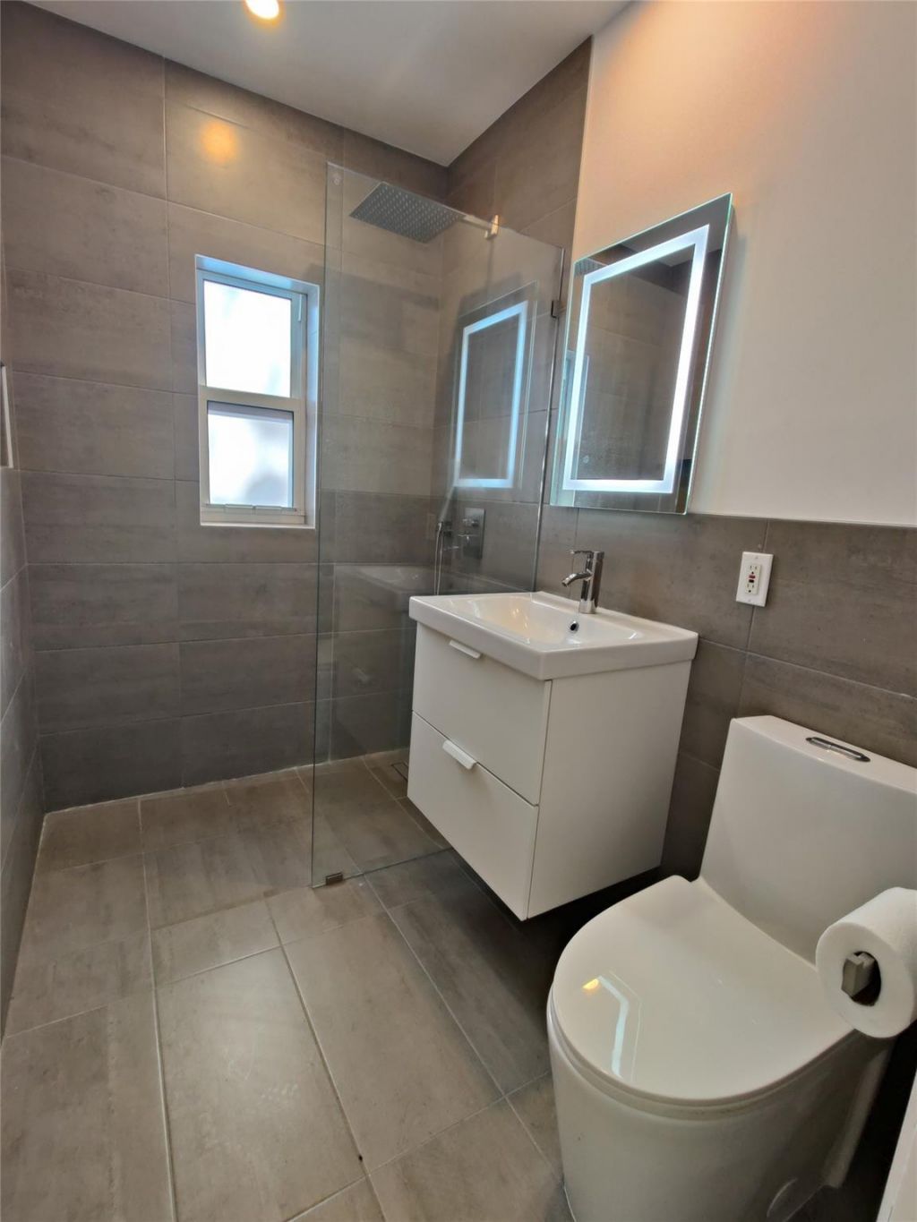 733 NE 18th Avenue, Fort Lauderdale, FL 33304 Photo