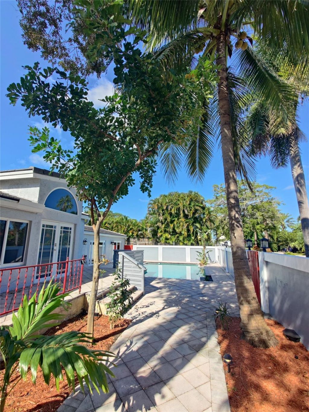 733 NE 18th Avenue, Fort Lauderdale, FL 33304 Photo