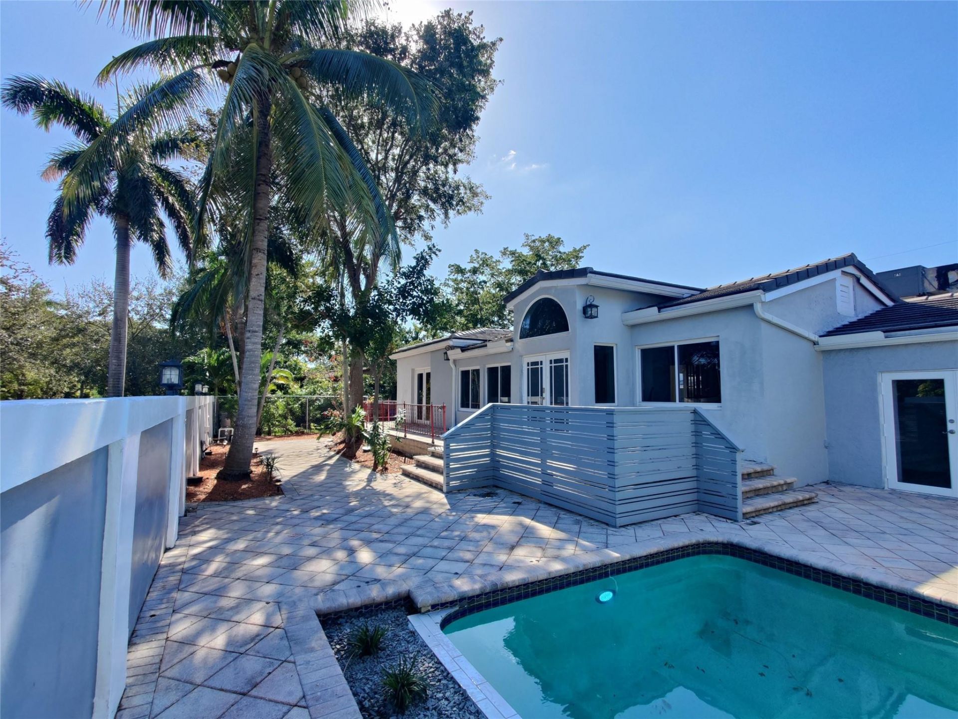 733 NE 18th Avenue, Fort Lauderdale, FL 33304 Photo