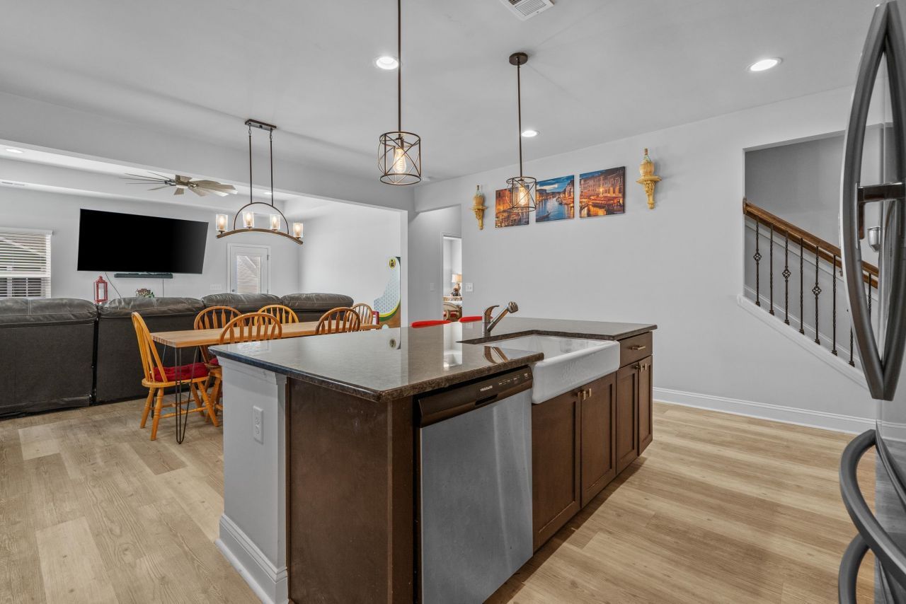 2064 Hazlette Loop Photo 12