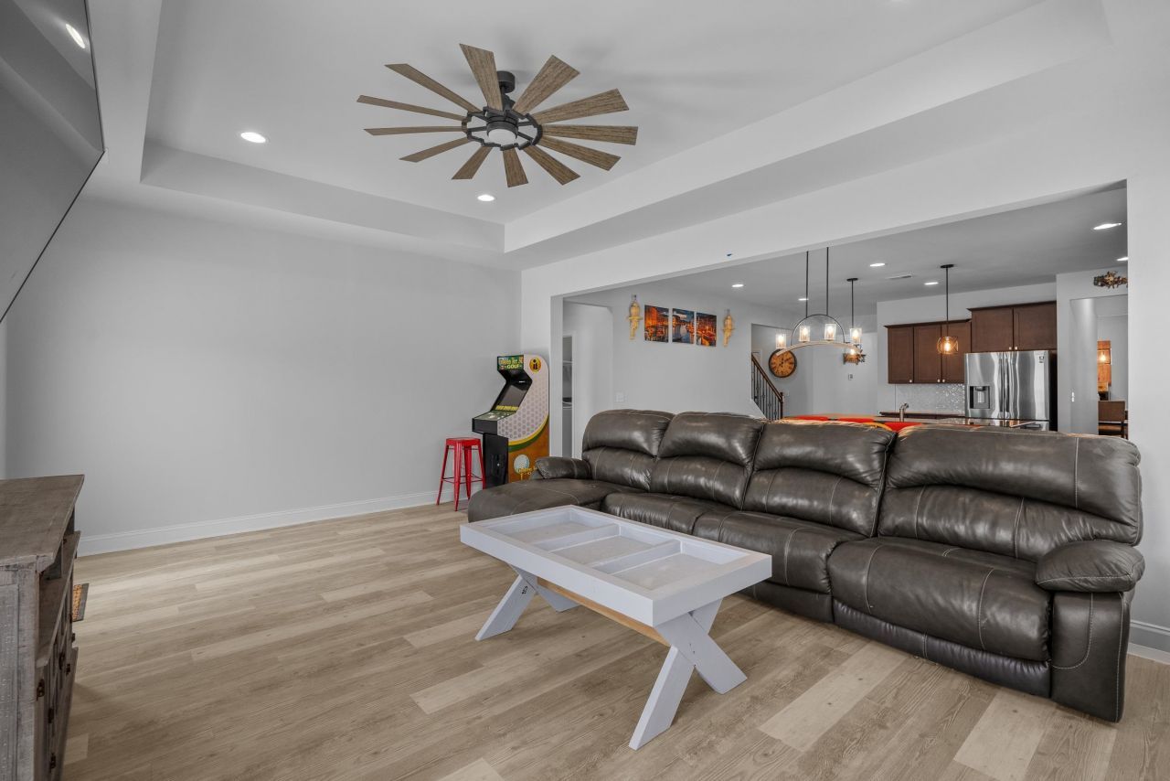 2064 Hazlette Loop Photo 15