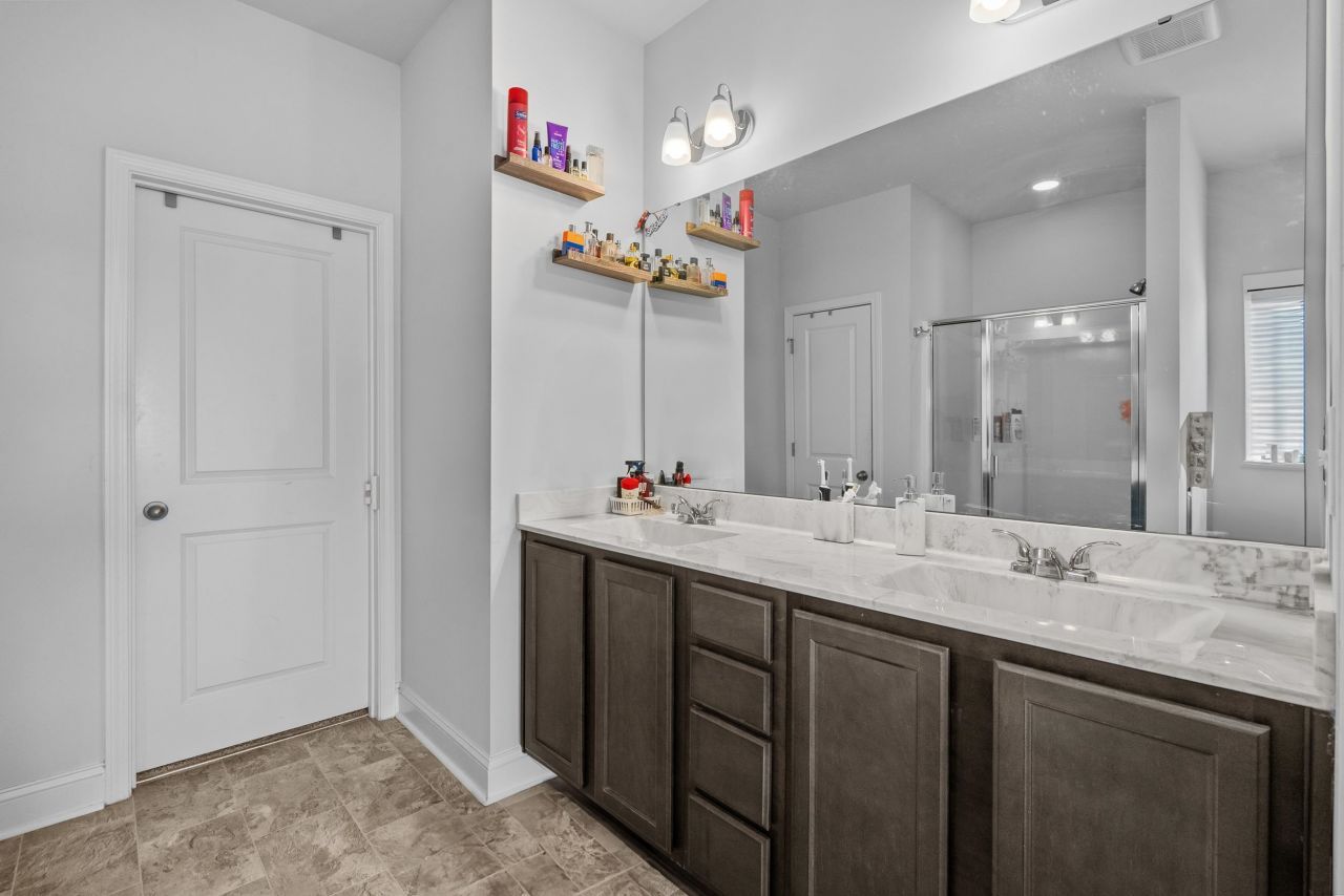 2064 Hazlette Loop Photo 27