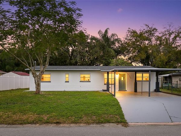 7406 MANCHESTER LANE, TAMPA, FL 33619