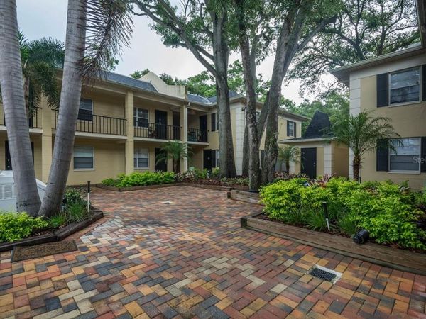 5221 BAYSHORE BOULEVARD, Unit 32, TAMPA, FL 33611