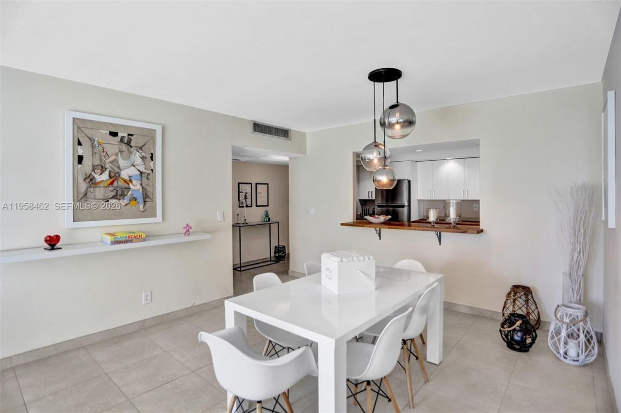 19390 Collins Ave, Unit 302A, Sunny Isles Beach, FL 33160 Photo