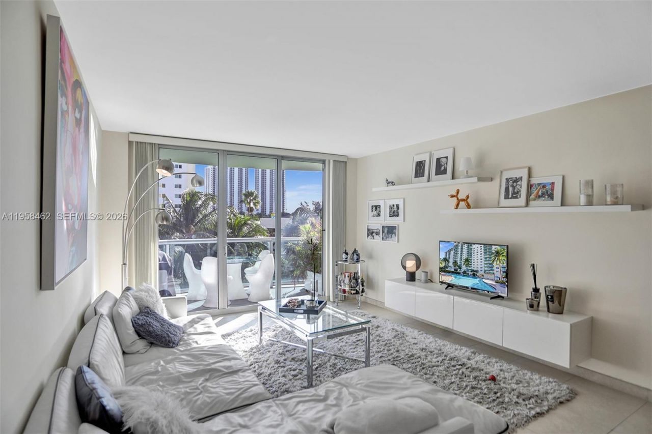 19390 Collins Ave, Unit 302A, Sunny Isles Beach, FL 33160 Photo