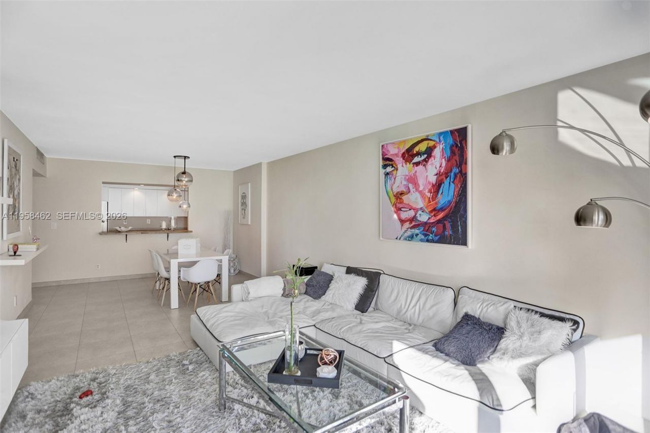 19390 Collins Ave, Unit 302A, Sunny Isles Beach, FL 33160 Photo