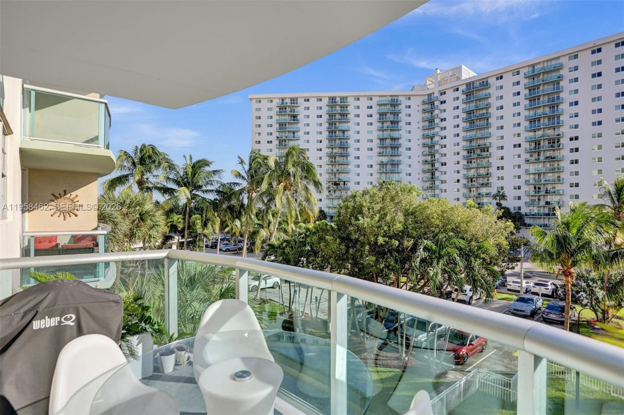19390 Collins Ave, Unit 302A, Sunny Isles Beach, FL 33160 Photo
