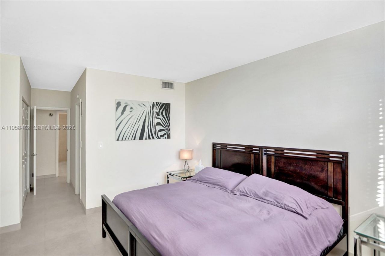 19390 Collins Ave, Unit 302A, Sunny Isles Beach, FL 33160 Photo