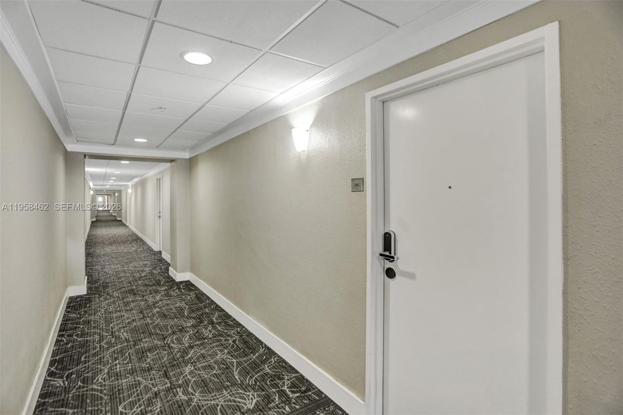 19390 Collins Ave, Unit 302A, Sunny Isles Beach, FL 33160 Photo