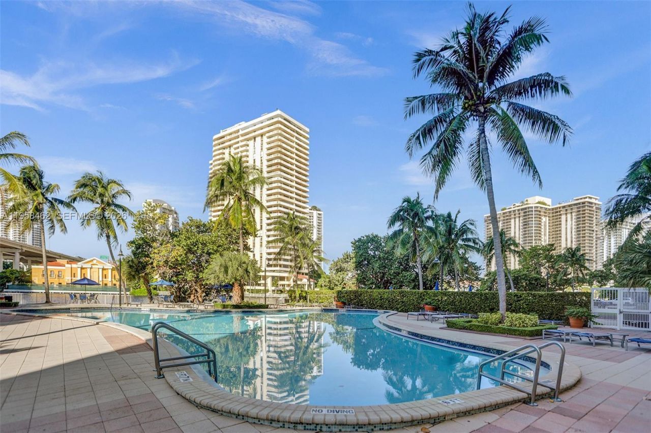 19390 Collins Ave, Unit 302A, Sunny Isles Beach, FL 33160 Photo