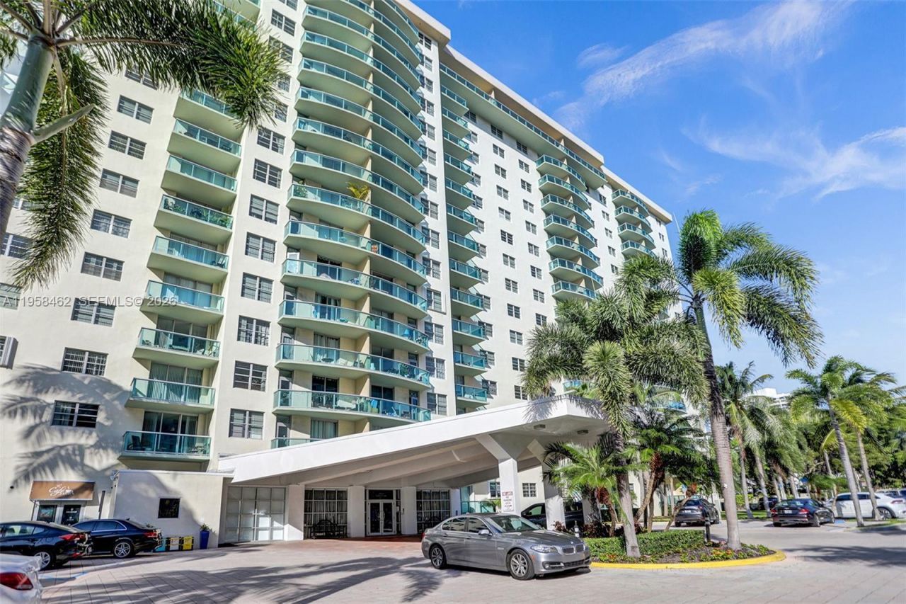 19390 Collins Ave, Unit 302A, Sunny Isles Beach, FL 33160 Photo