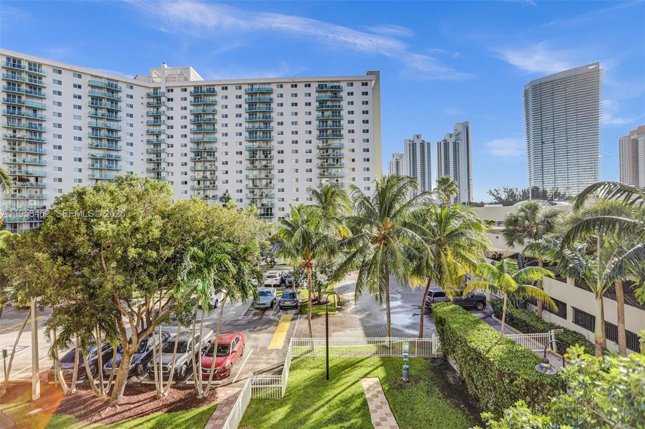 19390 Collins Ave, Unit 302A, Sunny Isles Beach, FL 33160 Photo
