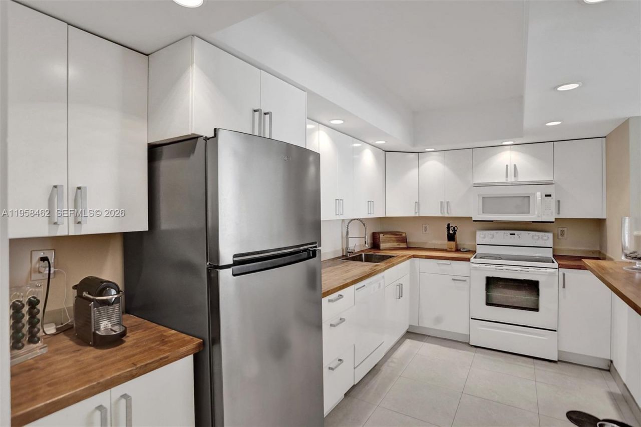 19390 Collins Ave, Unit 302A, Sunny Isles Beach, FL 33160 Photo