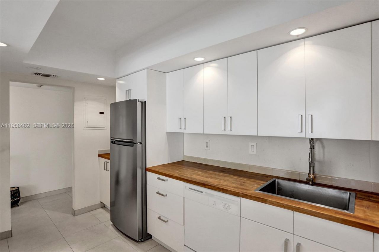 19390 Collins Ave, Unit 302A, Sunny Isles Beach, FL 33160 Photo