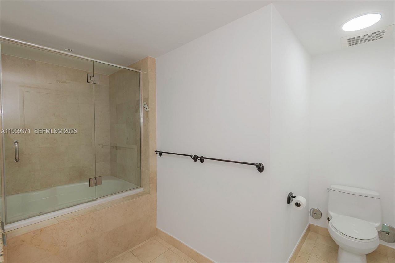 1850 S Ocean Dr, Unit 408, Hallandale Beach, FL 33009 Photo