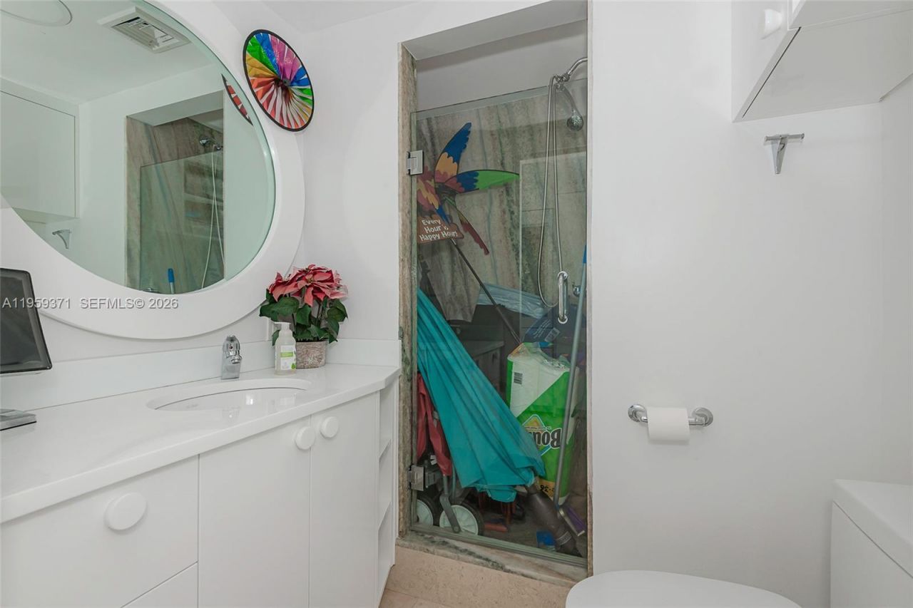 1850 S Ocean Dr, Unit 408, Hallandale Beach, FL 33009 Photo