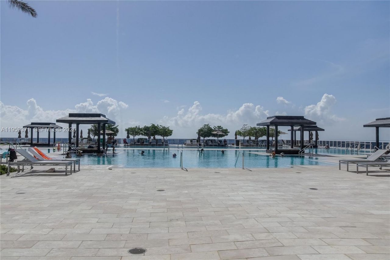 1850 S Ocean Dr, Unit 408, Hallandale Beach, FL 33009 Photo
